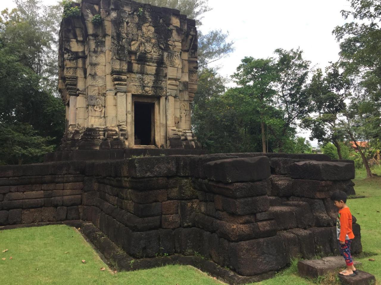 Baan Thung Home Stay Prasat Exterior photo