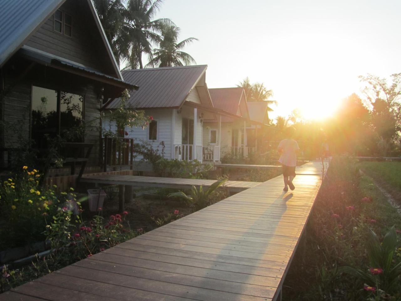 Baan Thung Home Stay Prasat Exterior photo