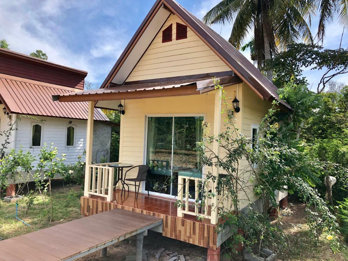 Baan Thung Home Stay Prasat Exterior photo